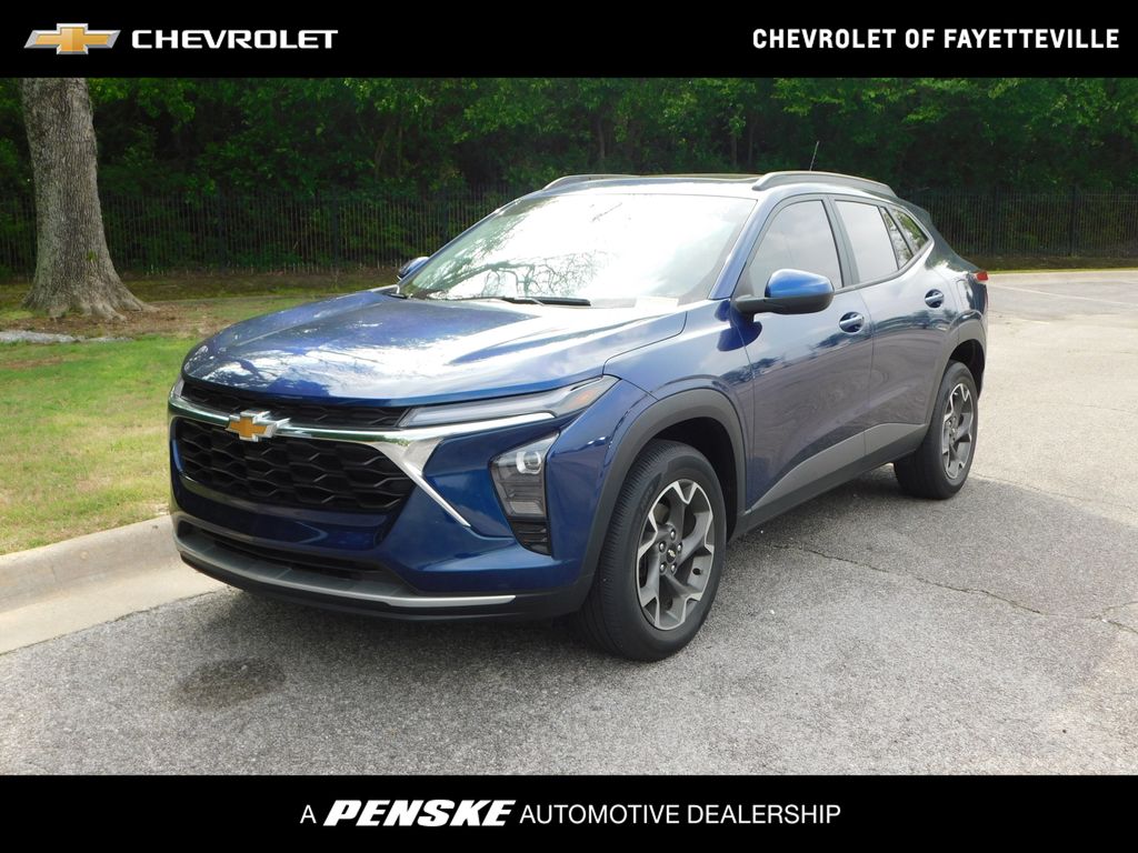 Thumbnail: 2024 Chevrolet Trax - 1