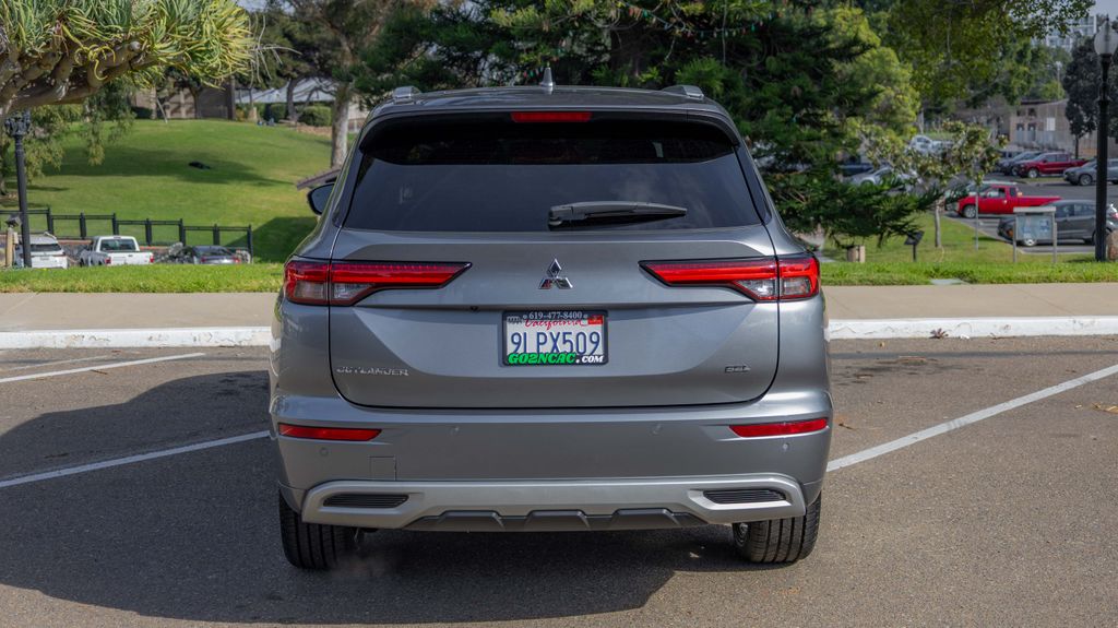 Used 2024 Mitsubishi Outlander SEL 4D Sport Utility