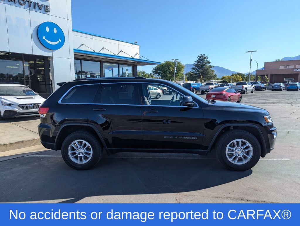 2019 Jeep Grand Cherokee Laredo E 2