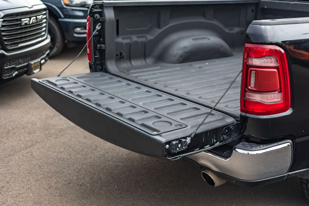 2019 Ram 1500 Laramie thumbnail 11