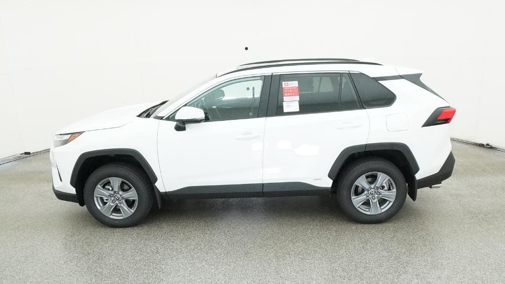 Thumbnail: 2025 Toyota RAV4 - 22