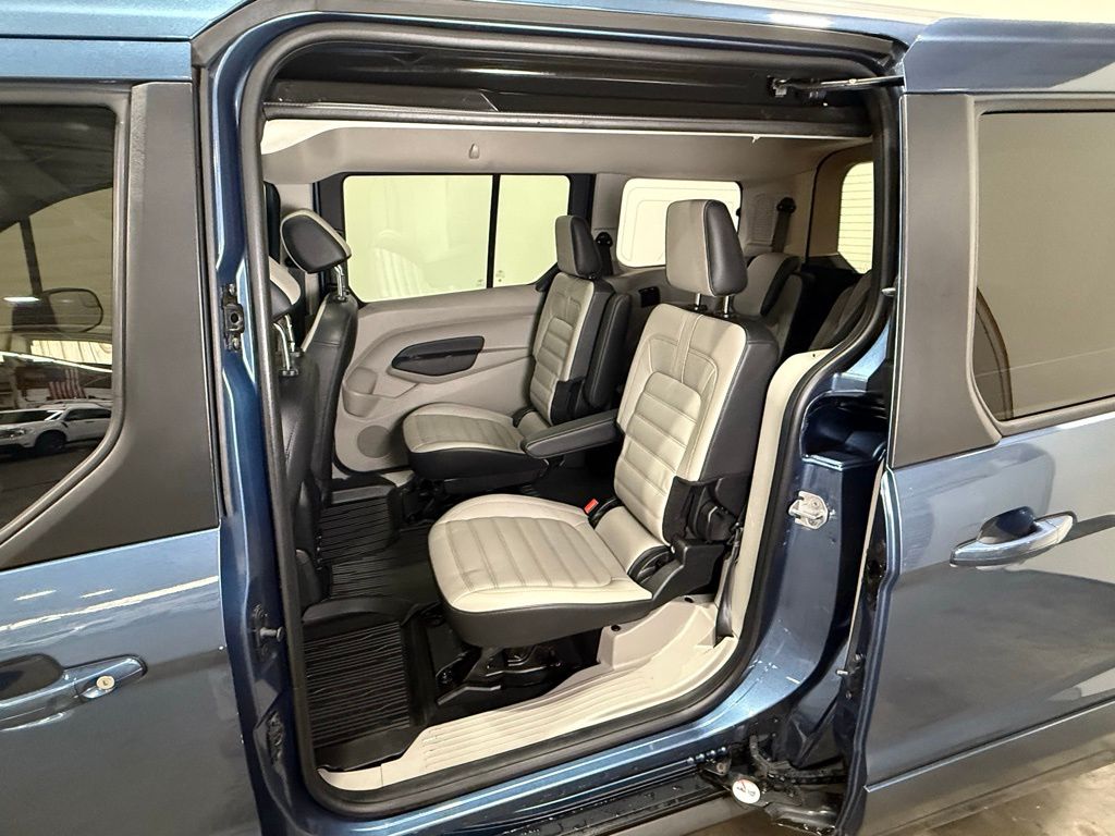 2019 Ford Transit Connect Titanium
