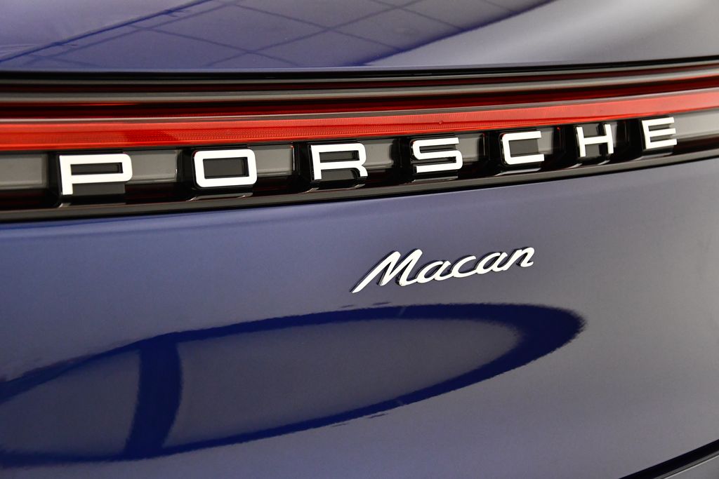 Thumbnail: 2025 Porsche Macan - 9