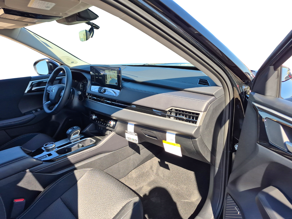 2026 Mitsubishi Outlander ES Black at North Houston Mitsubishi