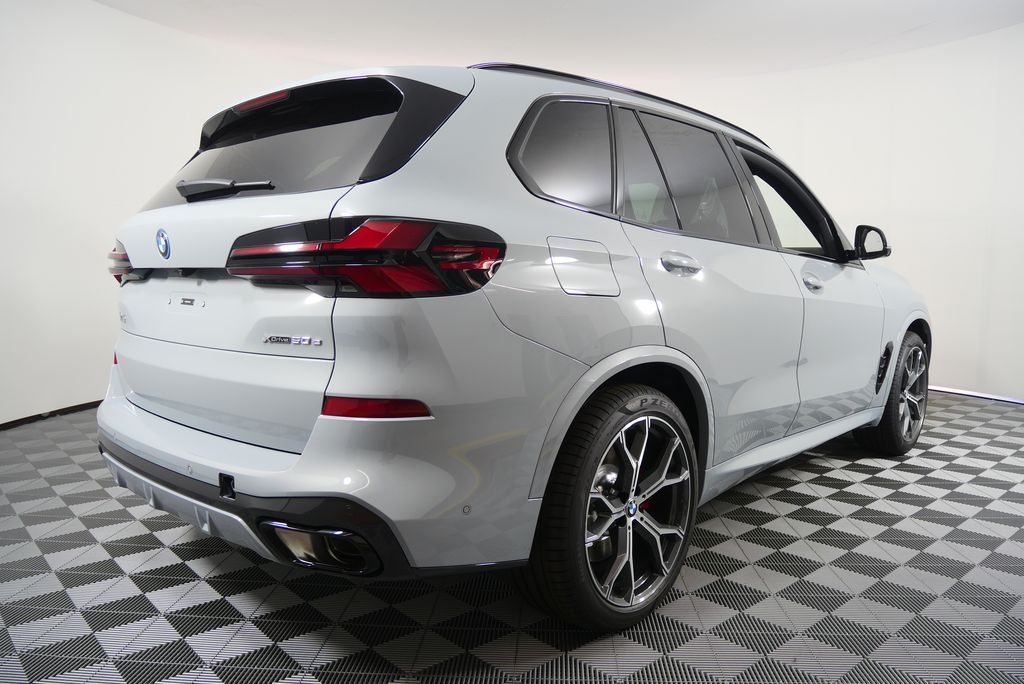 Thumbnail: 2026 BMW X5 - 3