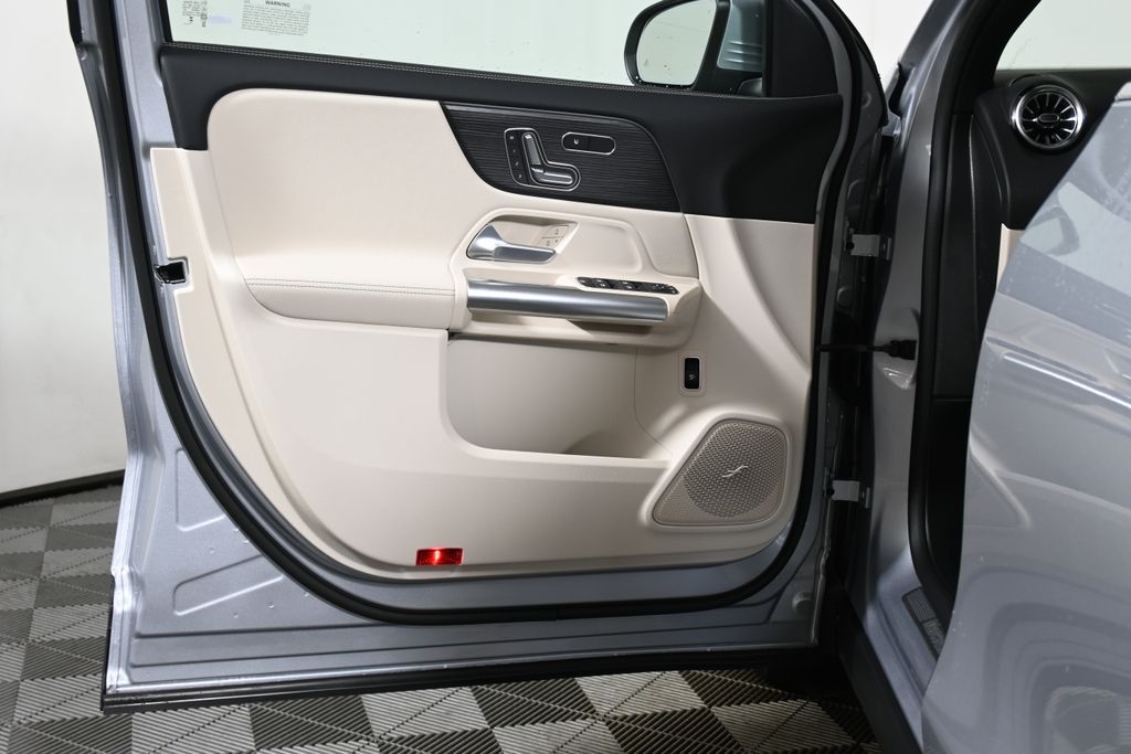 Thumbnail: 2026 Mercedes-Benz GLA - 23