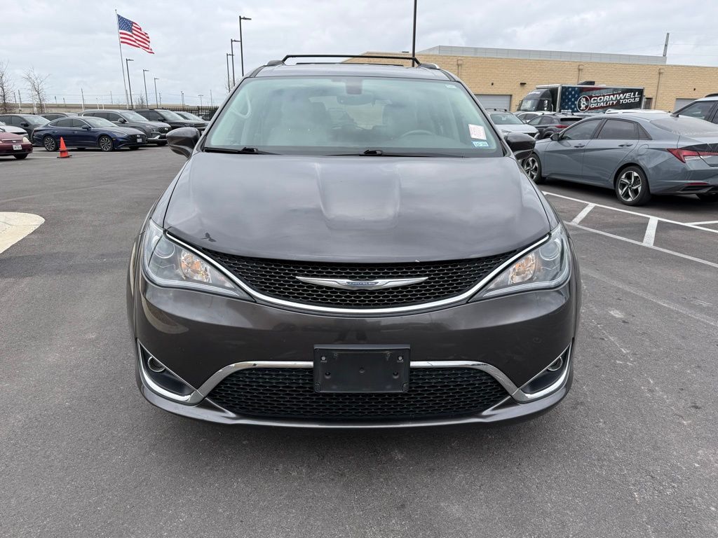 Thumbnail: 2017 Chrysler Pacifica - 2