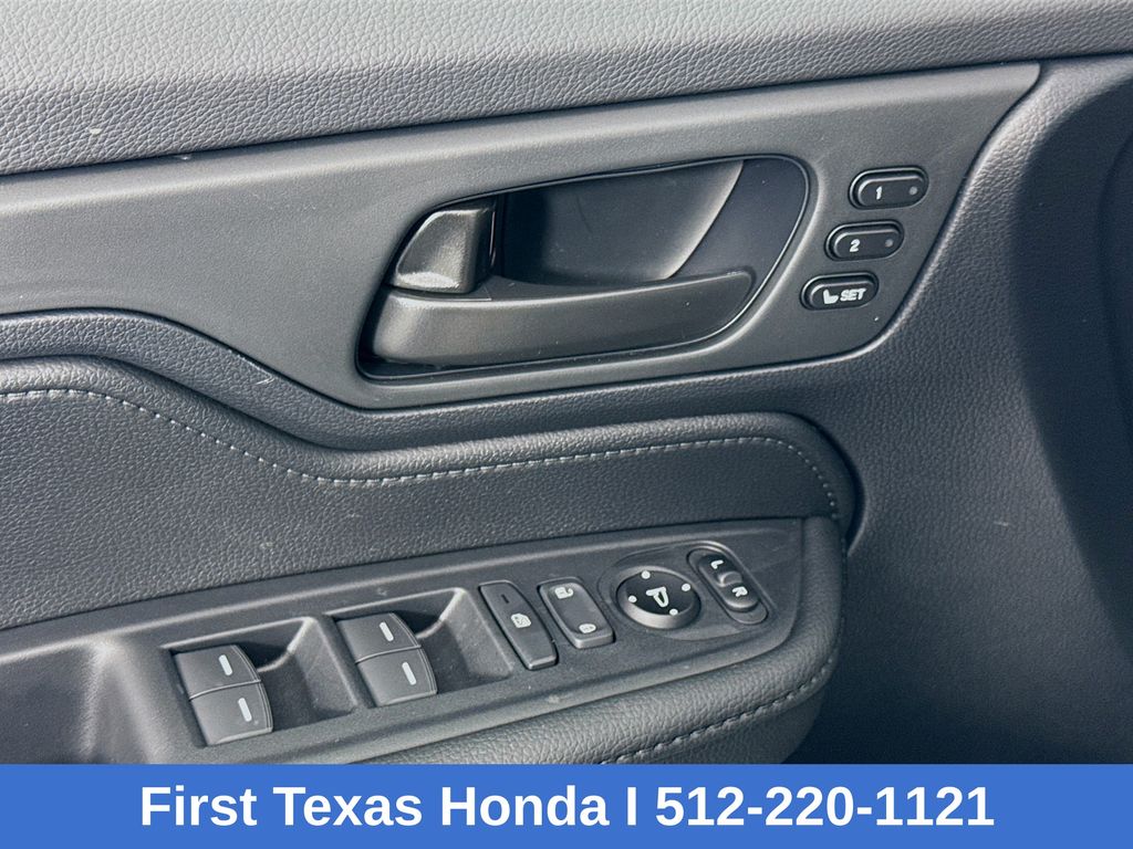 2025 Honda Odyssey Sport-L photo