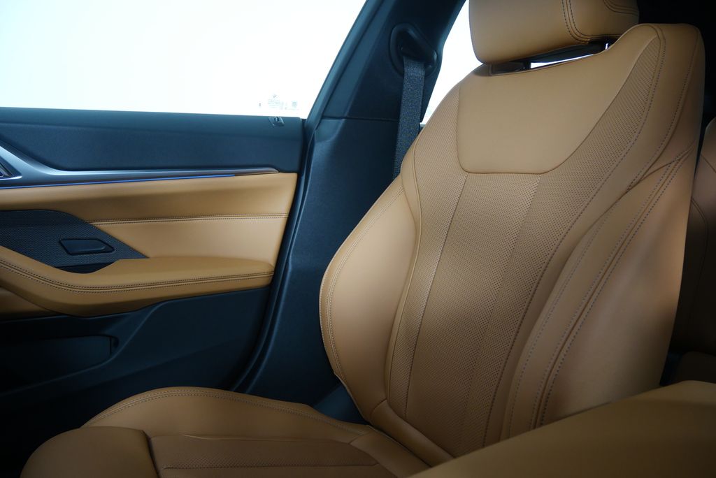 Thumbnail: 2026 BMW i4 - 22