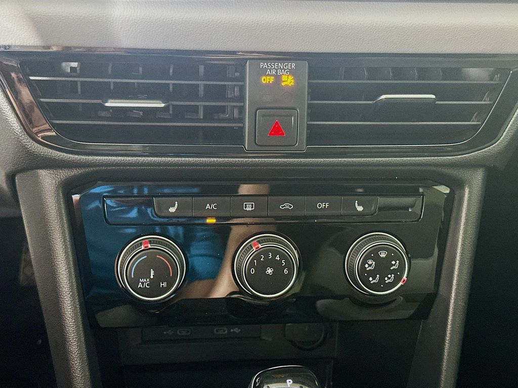 Thumbnail: 2023 Volkswagen Taos - 15