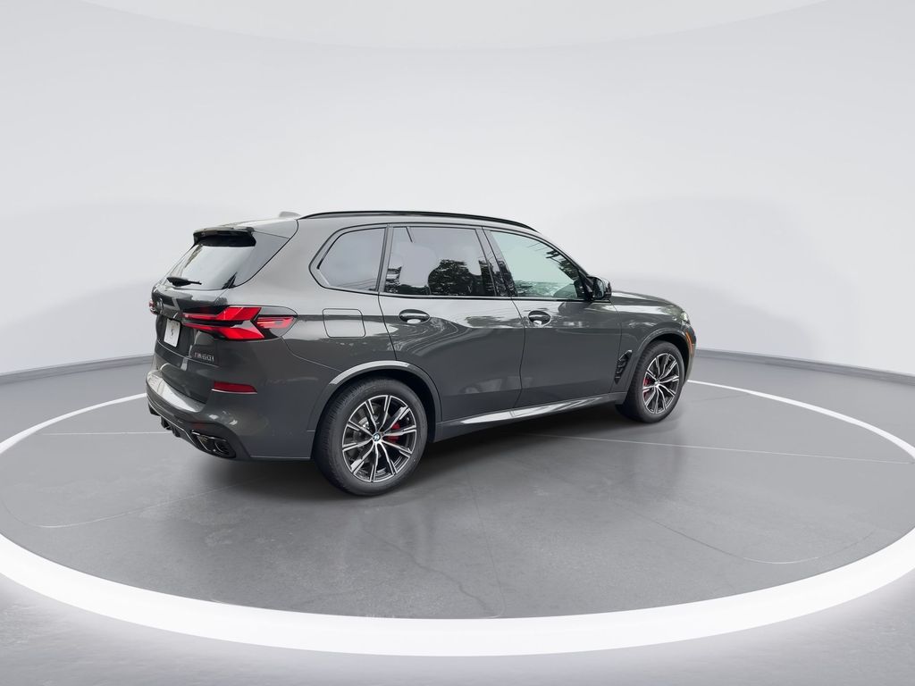 2026 BMW X5 M60i 8