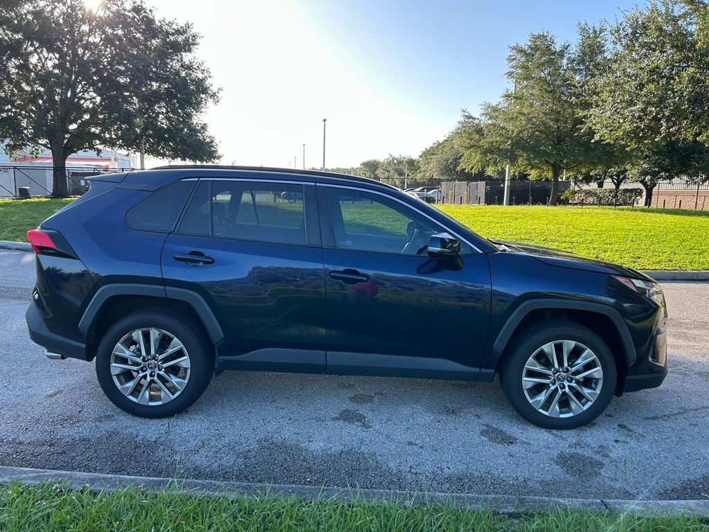 Thumbnail: 2022 Toyota RAV4 - 6