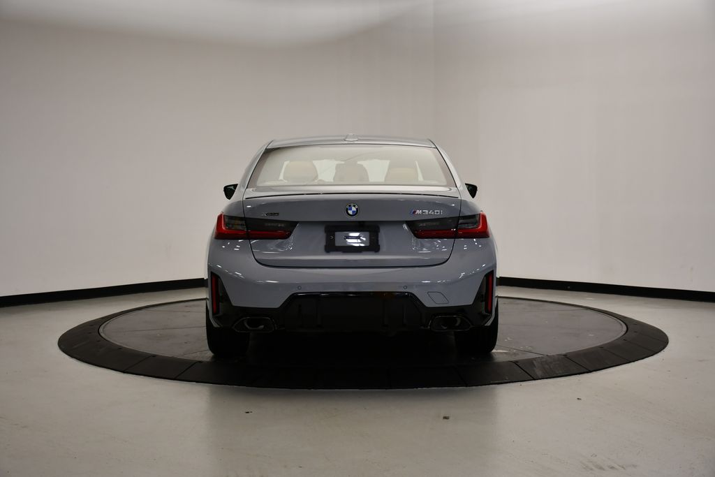 Thumbnail: 2025 BMW 3 Series - 4