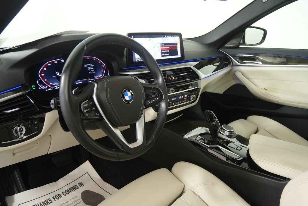 Thumbnail: 2023 BMW 5 Series - 13