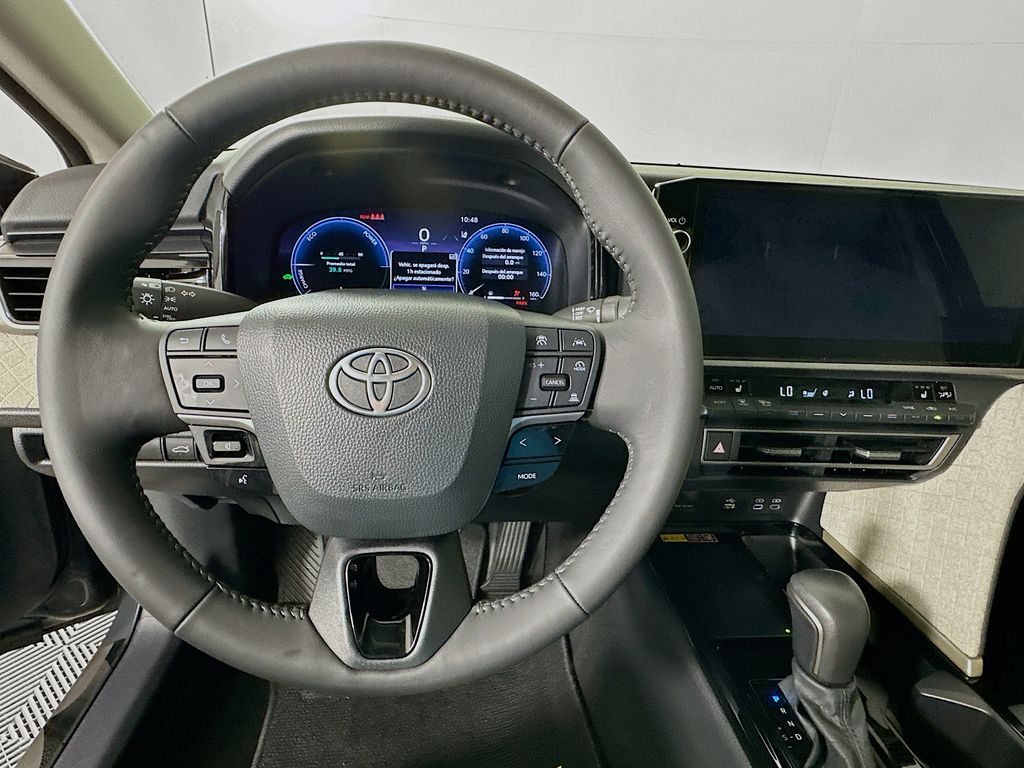 Thumbnail: 2025 Toyota Camry - 11