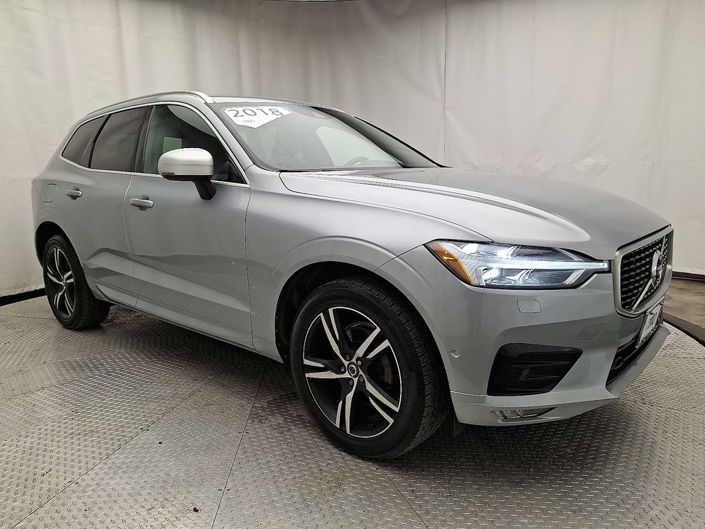 Thumbnail: 2018 Volvo XC60 - 3