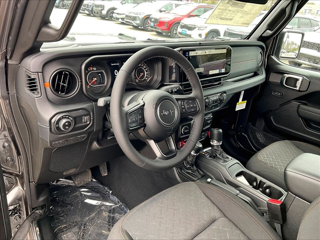 2026 Jeep Gladiator — photo 9