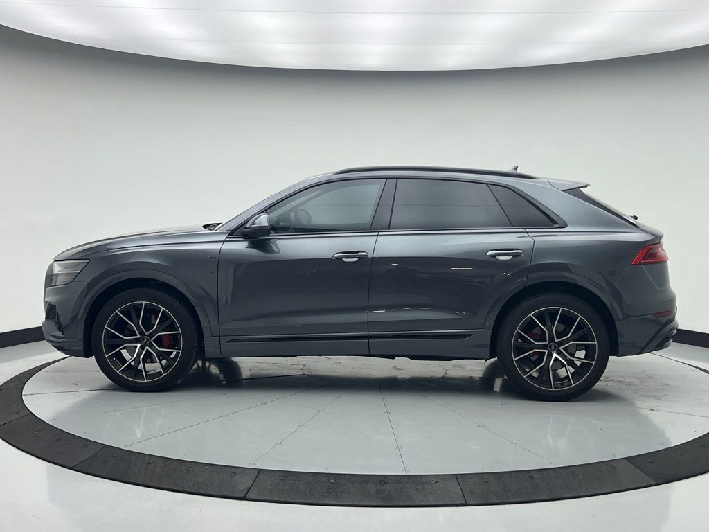 Thumbnail: 2020 Audi Q8 - 8