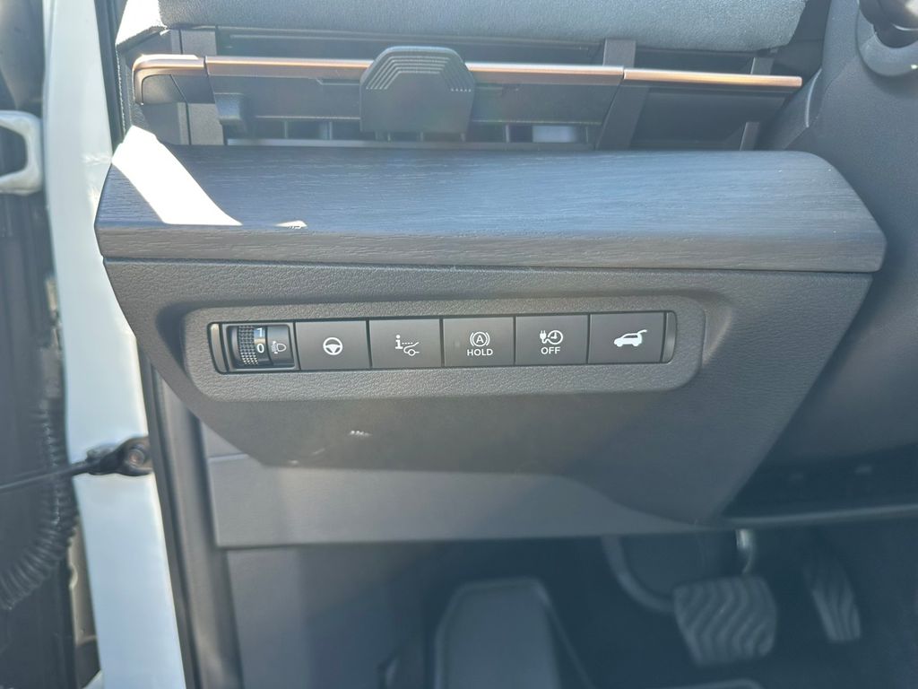 2025 Nissan Ariya PLATINUM+ e-4ORCE