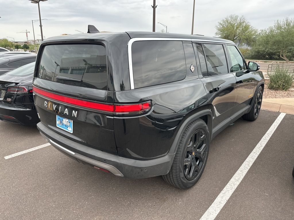 Thumbnail: 2024 Rivian R1S - 5