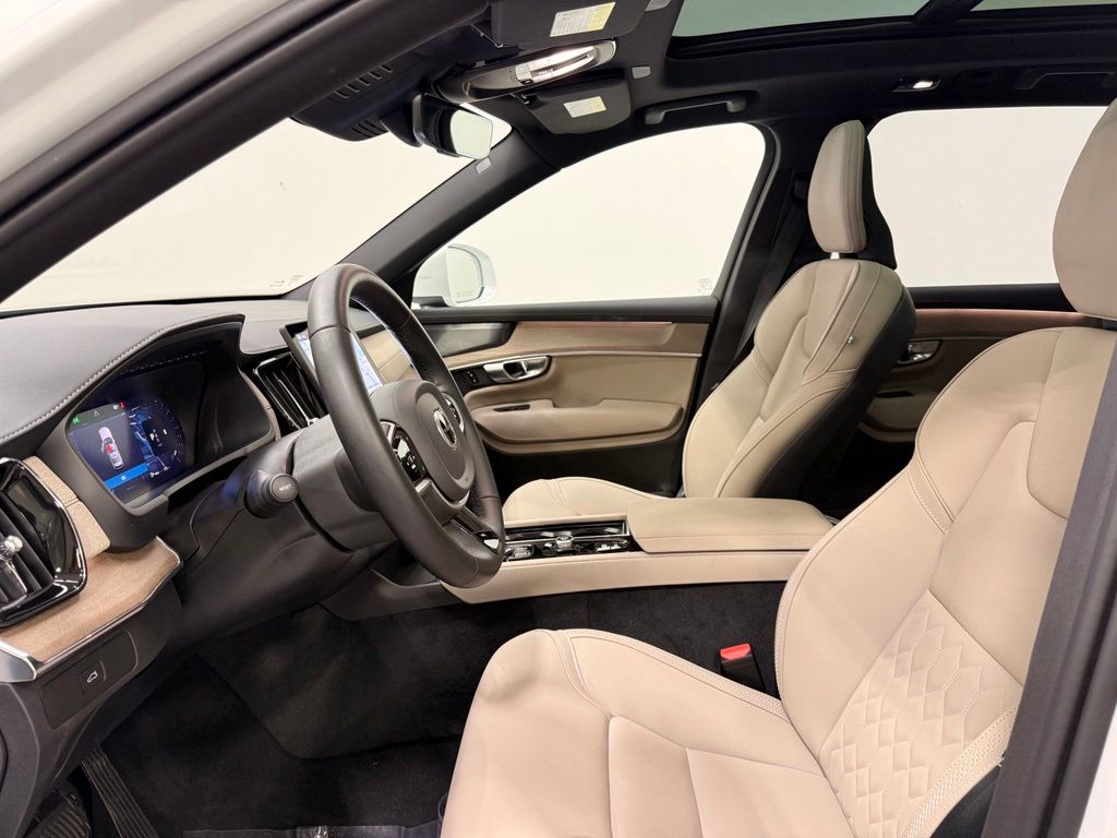 Thumbnail: 2026 Volvo XC90 - 12