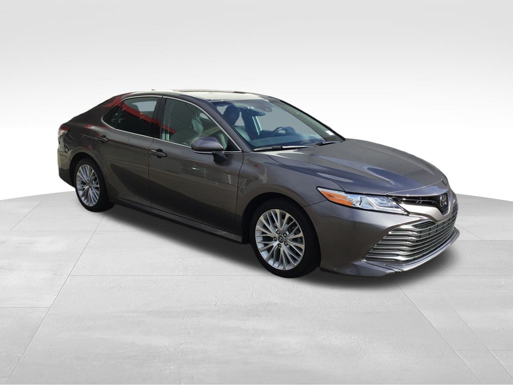 Thumbnail: 2019 Toyota Camry - 7