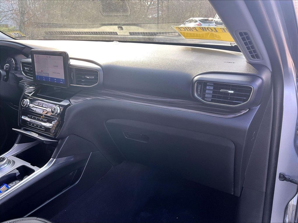 2023 Ford Explorer — photo 13