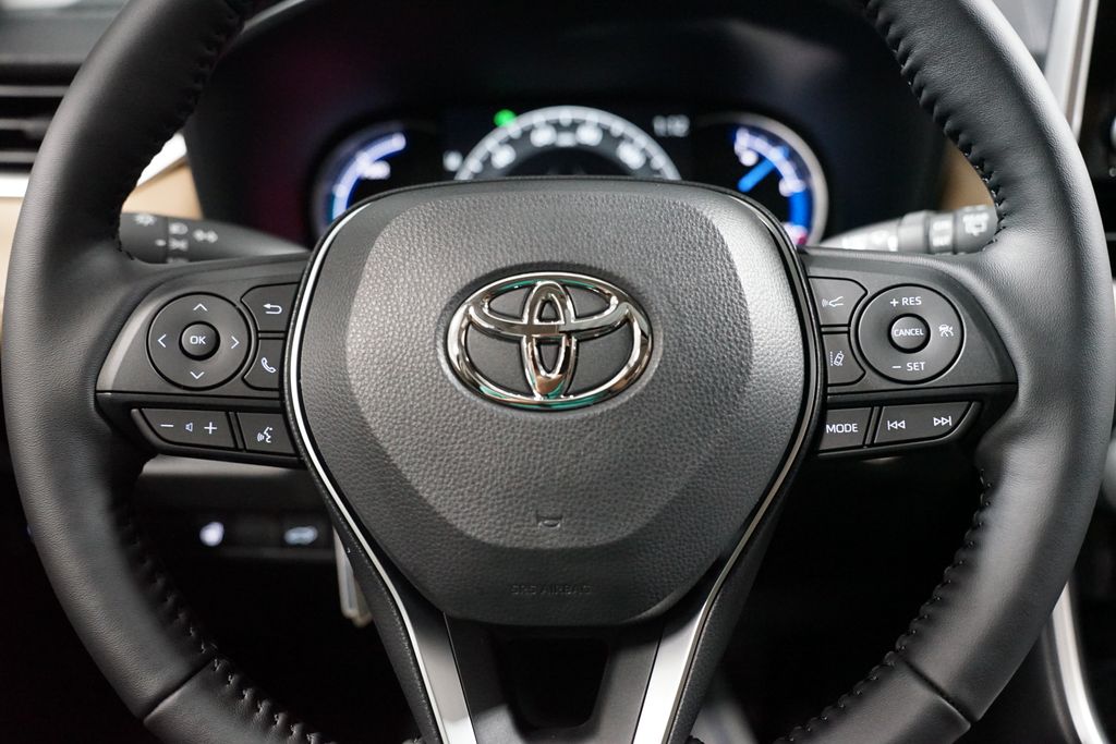 Thumbnail: 2025 Toyota RAV4 - 12