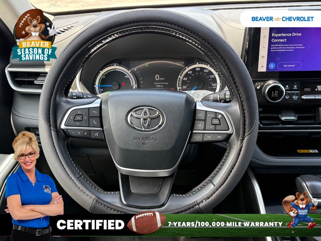 Used 2025 Toyota Highlander Hybrid SUV