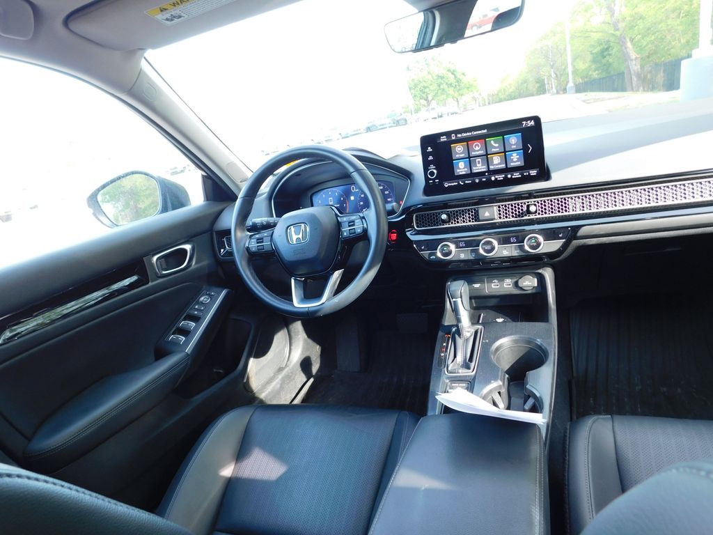 2024 Honda Civic Touring 3