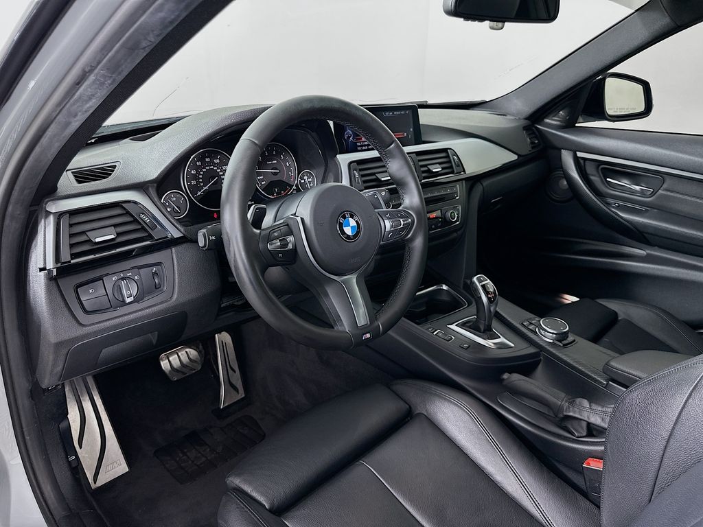 Thumbnail: 2015 BMW 3 Series - 9