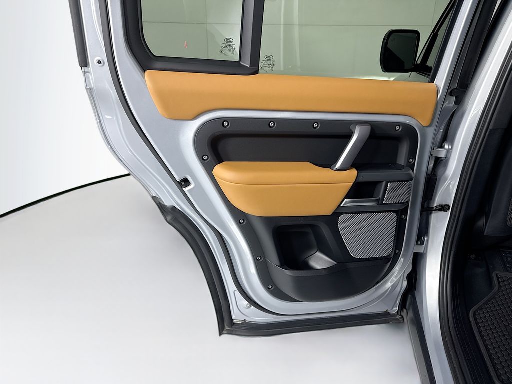 Thumbnail: 2024 Land Rover Defender - 27