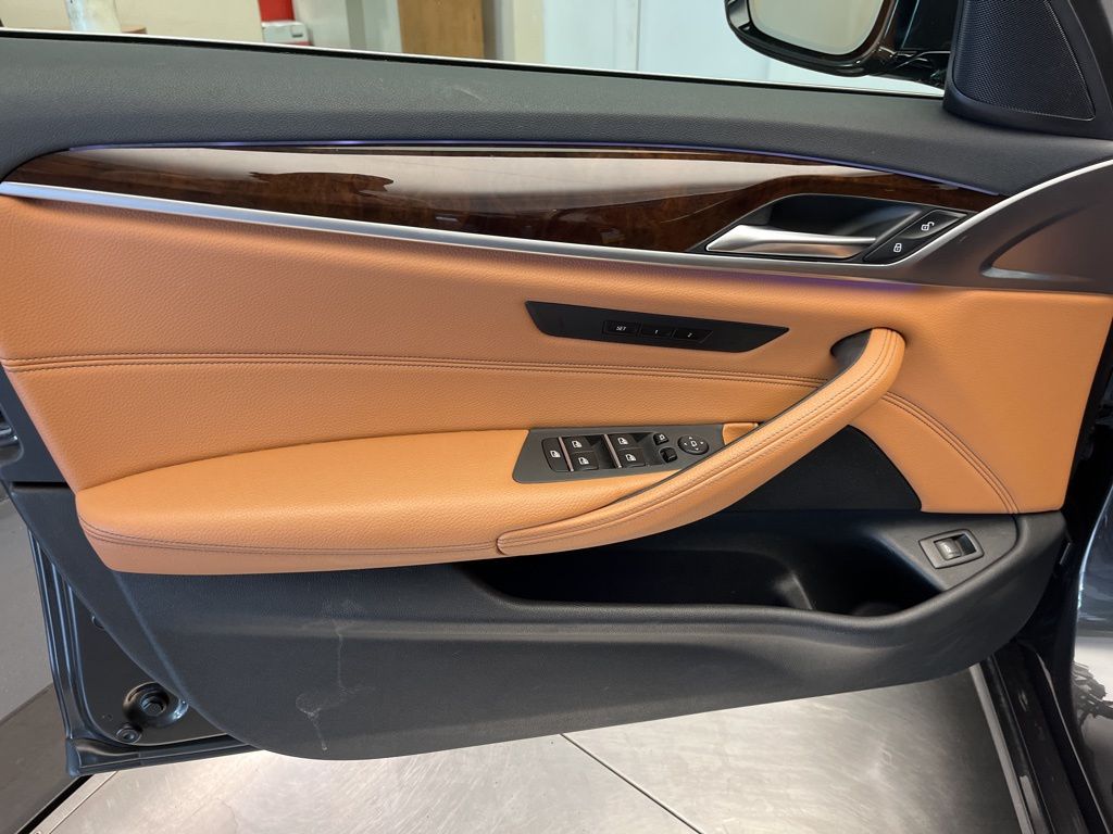 Thumbnail: 2019 BMW 5 Series - 11