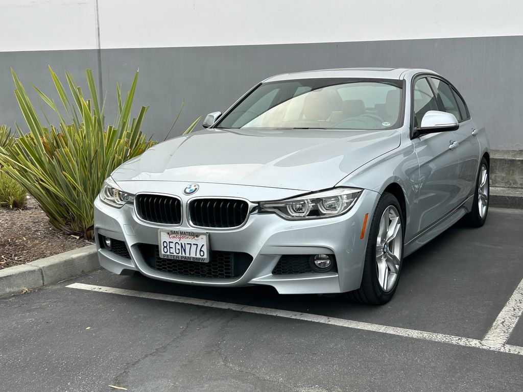 Thumbnail: 2018 BMW 3 Series - 2