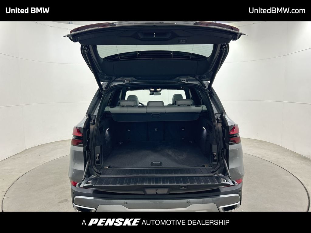Thumbnail: 2026 BMW X5 - 22