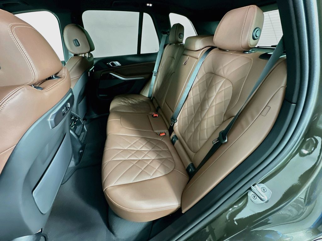 Thumbnail: 2026 BMW X5 - 17