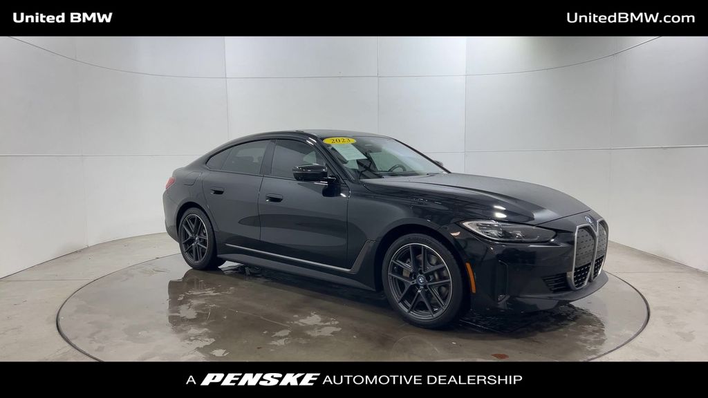 Thumbnail: 2023 BMW i4 - 2