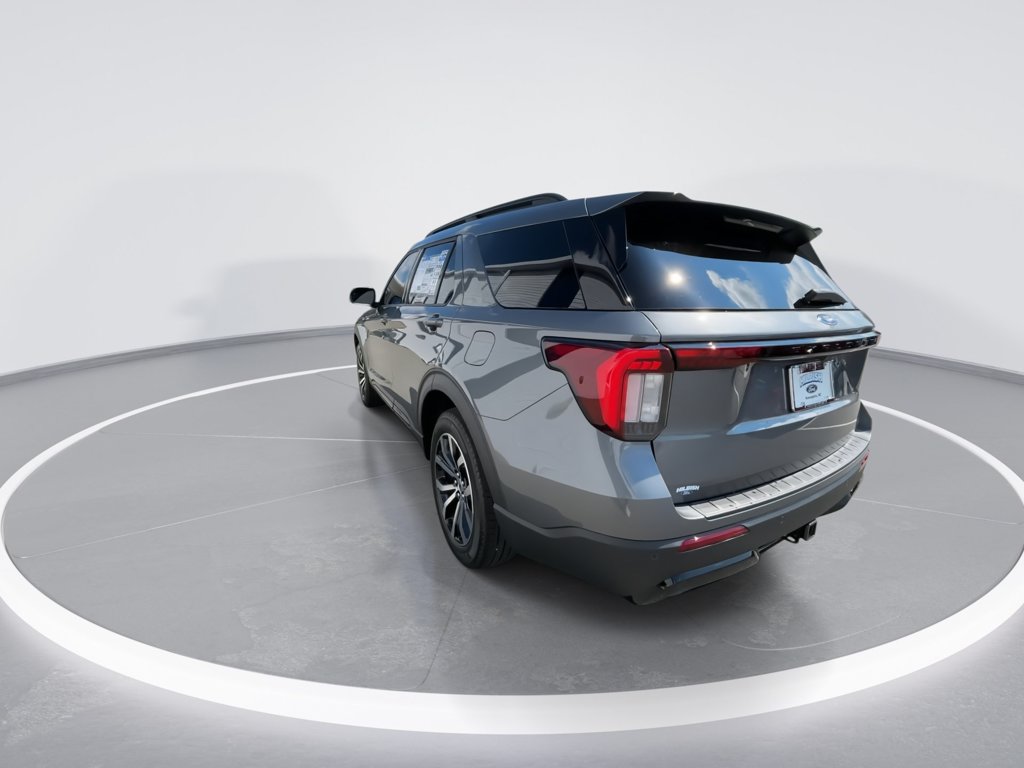 New 2026 Carbonized Gray Metallic Ford ST-Line image 6