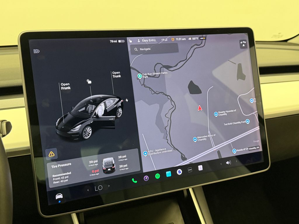 Thumbnail: 2020 Tesla Model 3 - 21