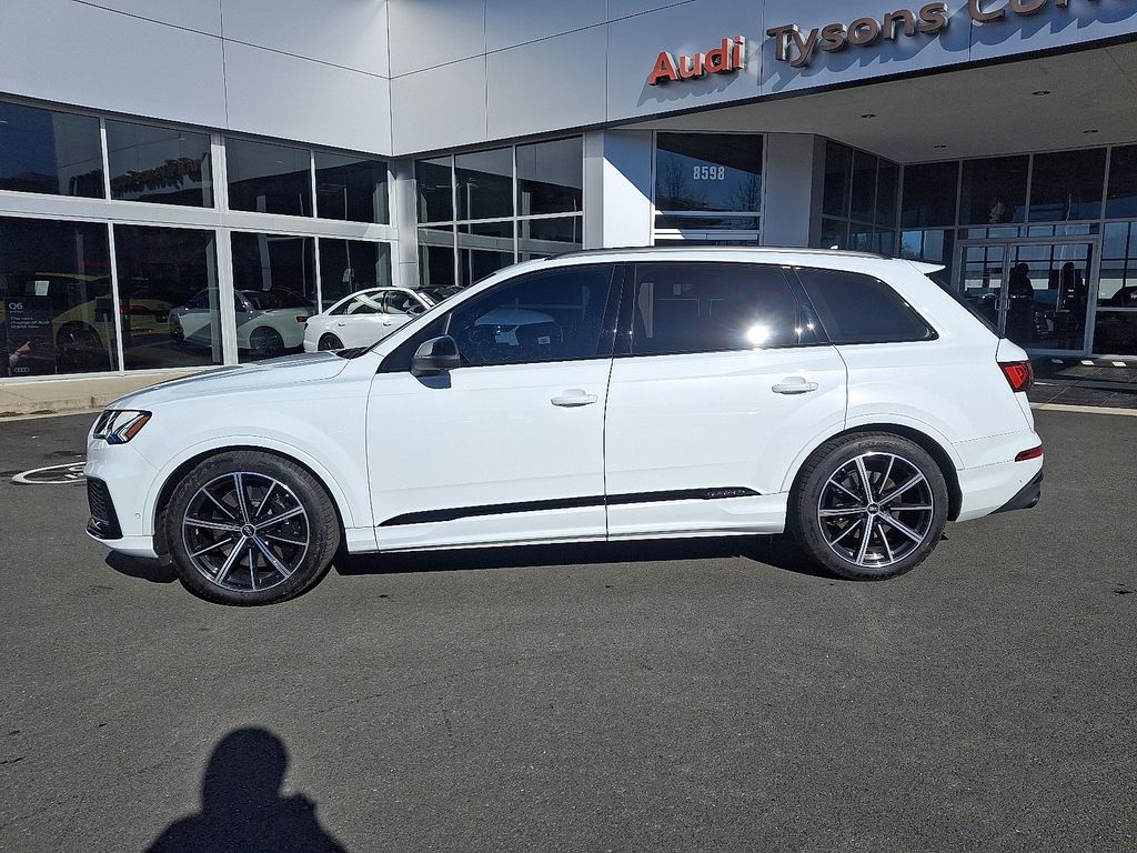 Thumbnail: 2023 Audi SQ7 - 7