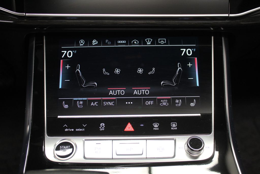 Thumbnail: 2023 Audi Q7 - 16