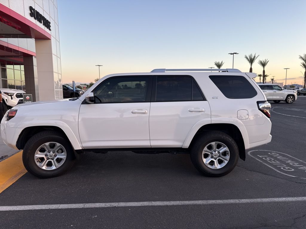 Thumbnail: 2017 Toyota 4Runner - 4