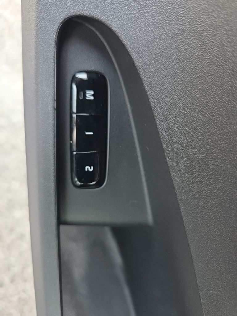 Used 2024  Polestar Long Range Dual Motor image 23