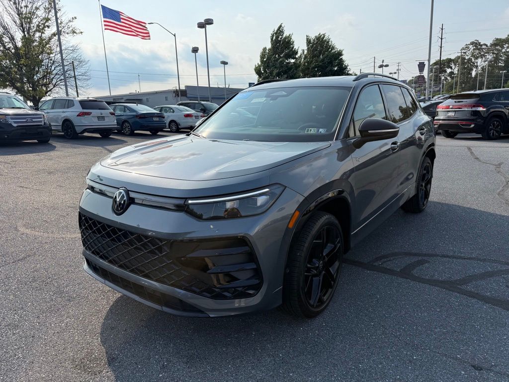 2025 Volkswagen Tiguan 2.0T SE R-Line Black Gray at Sutliff Volkswagen