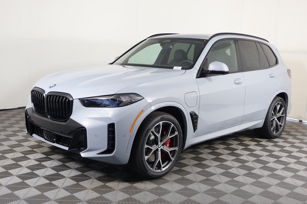 Thumbnail: 2026 BMW X5 - 1