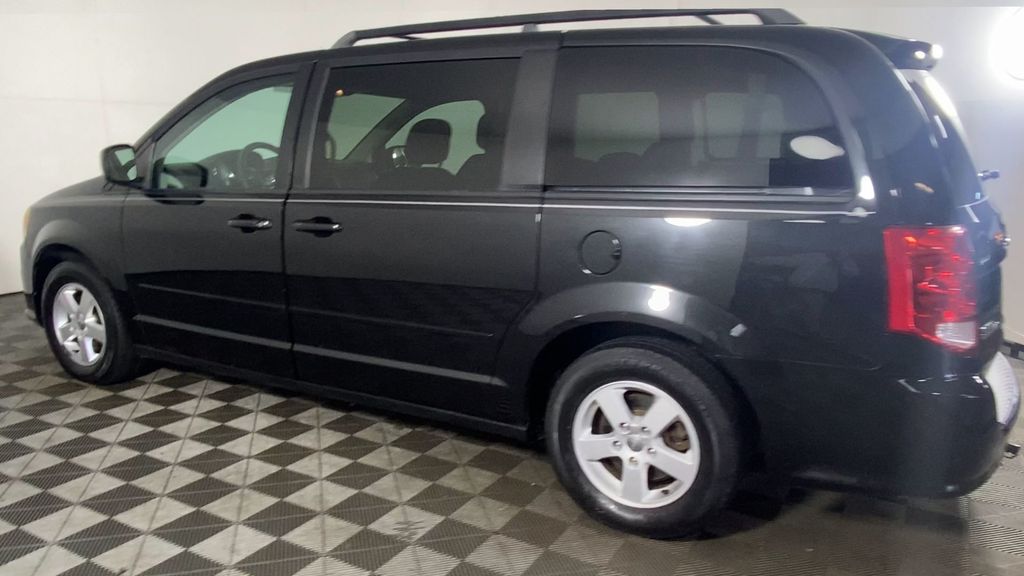 2013 Dodge Grand Caravan SXT photo