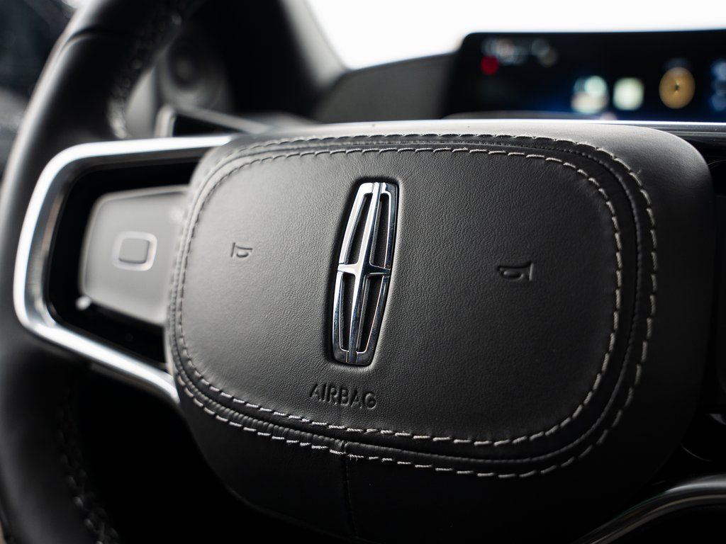 New 2026 White Lincoln Reserve image 29