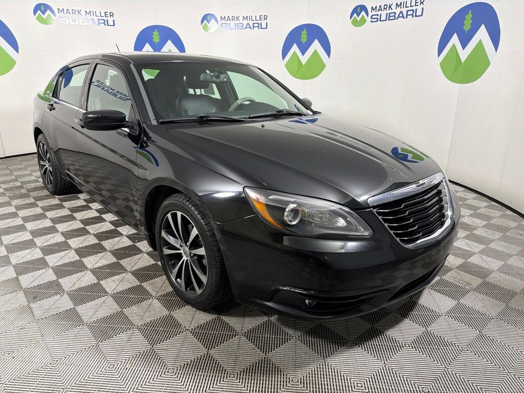 2013 Chrysler 200 Limited