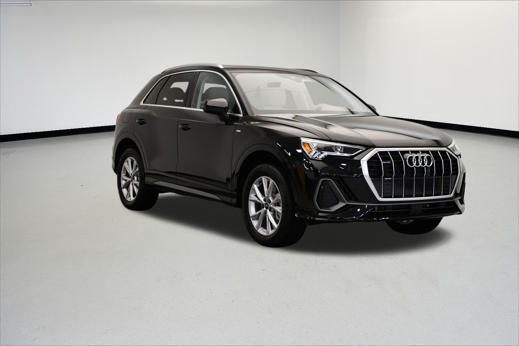 Thumbnail: 2025 Audi Q3 - 7