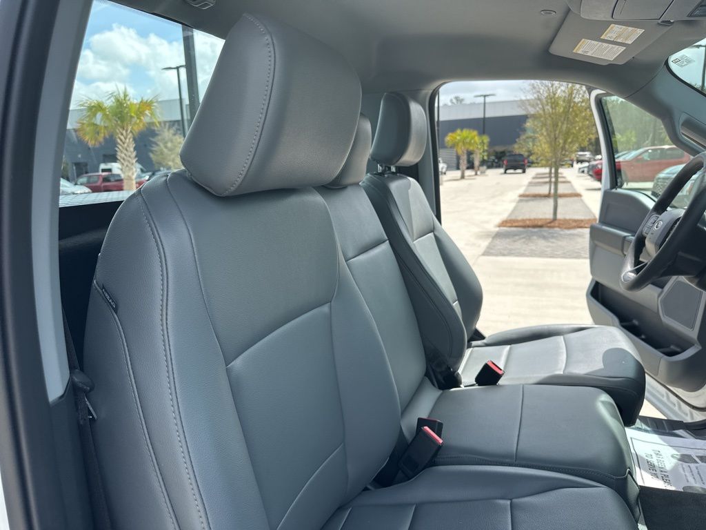 2023 Oxford White Ford F-150 XL RWD Truck